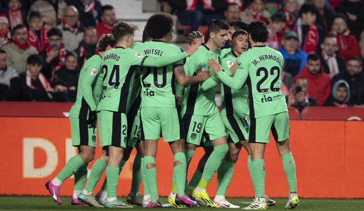 Imagen de Atlético de Madrid venció con sufrimiento a Granada y volvió a zona de Champions