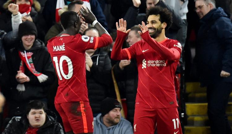 Imagen de LIVERPOOL SE ACERCA A LA PUNTA EN LA PREMIER LEAGUE