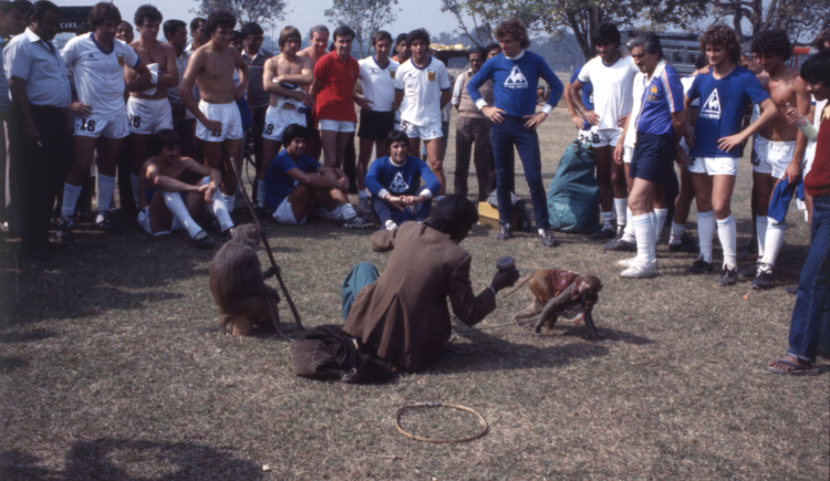 Imagen de De otra época: una peculiar travesía de la Selección Argentina en India