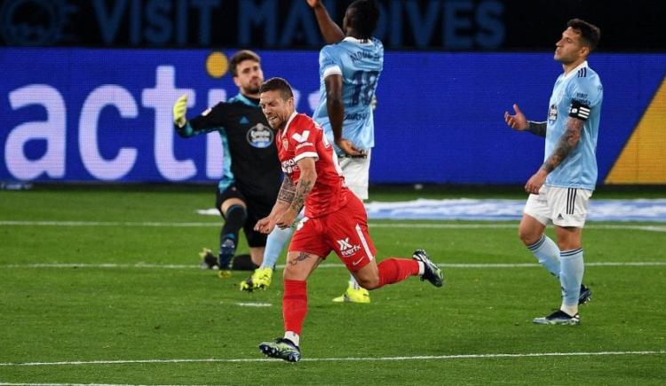 Imagen de UN GOL DE PAPU GÓMEZ LE DIO EL TRIUNFO A SEVILLA EN UN PARTIDAZO