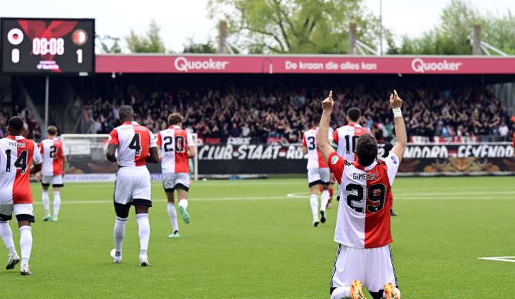 Imagen de El hijo del Chaco Giménez dejó a Feyenoord a un paso del título