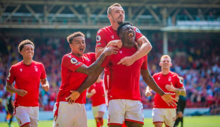 Imagen de El regreso de un histórico: Nottingham Forest ganó en la Premier League después de 23 años