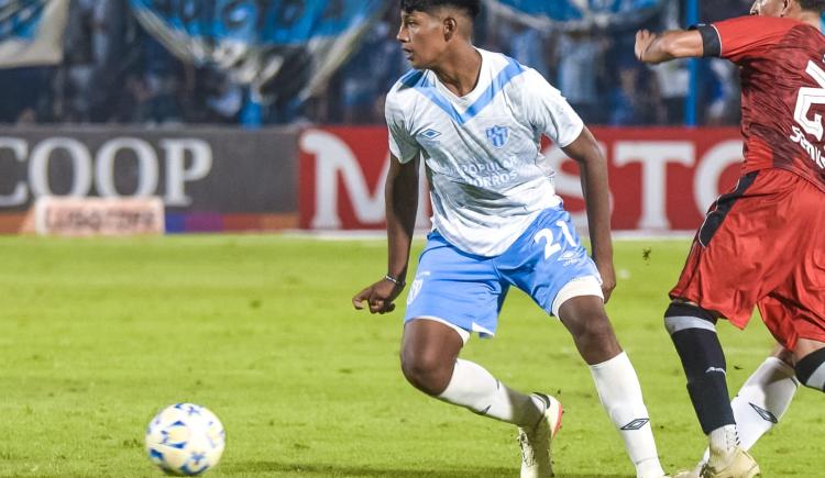 Imagen de En Atlético Tucumán debutó el jugador más joven de la Liga Profesional 2024