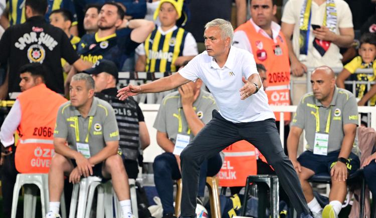 Imagen de Duro golpe para Mourinho: Fenerbahce quedó eliminado de la Champions