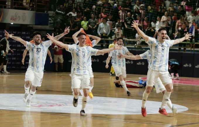 Imagen de Juegos Odesur: El Seleccionado masculino de futsal ganó la medalla dorada