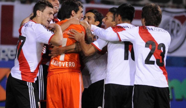 Imagen de La historia detrás del amistoso de River y Ferro, el antecedente de Caballito, el debut de Gallardo en Salta y la gloria del 2000