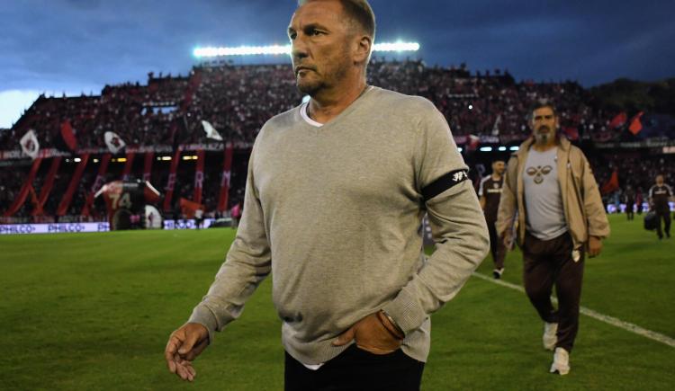Imagen de Claudio Spontón dejó de ser el entrenador de Platense