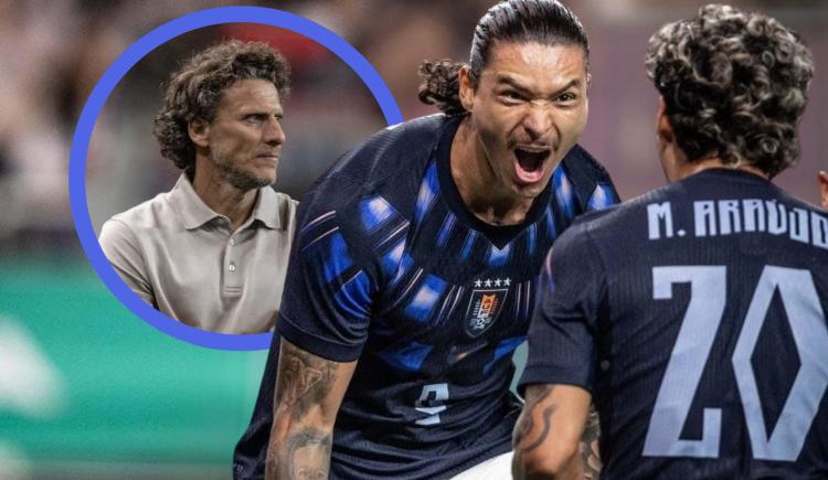 Imagen de Uruguay aplastó a Corea del Sur y tuvo su primera sonrisa en la era Forlán