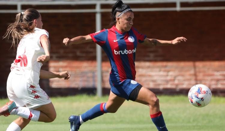 Imagen de Fútbol femenino: San Lorenzo y Huracán no se sacaron ventajas