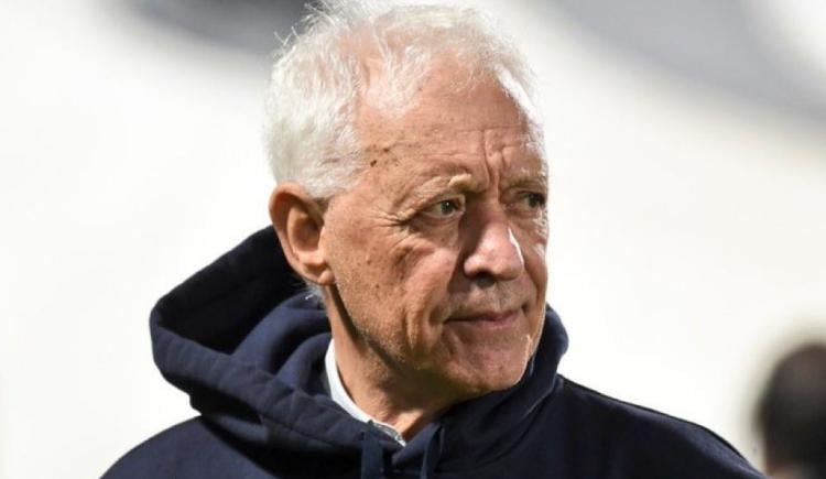 Imagen de Víctor Blanco reveló qué pasará con Costas y con el plantel de Racing