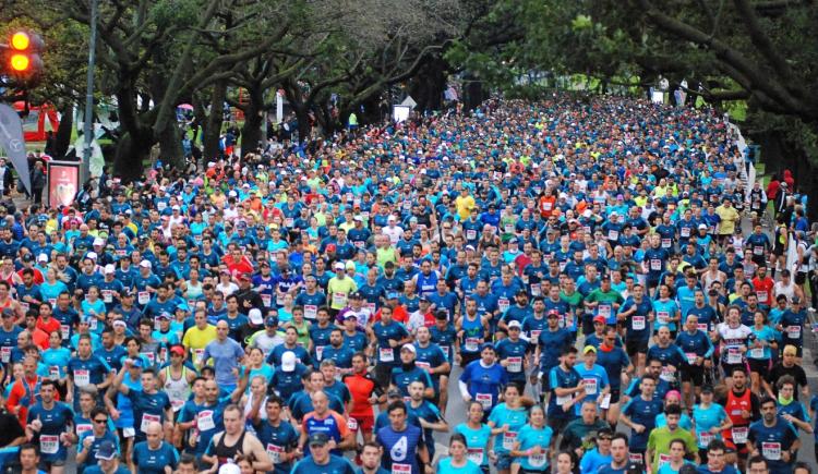Imagen de MARATÓN DE BUENOS AIRES: MÁS DE 13 MIL CORREDORES EN UNA EDICIÓN INÉDITA