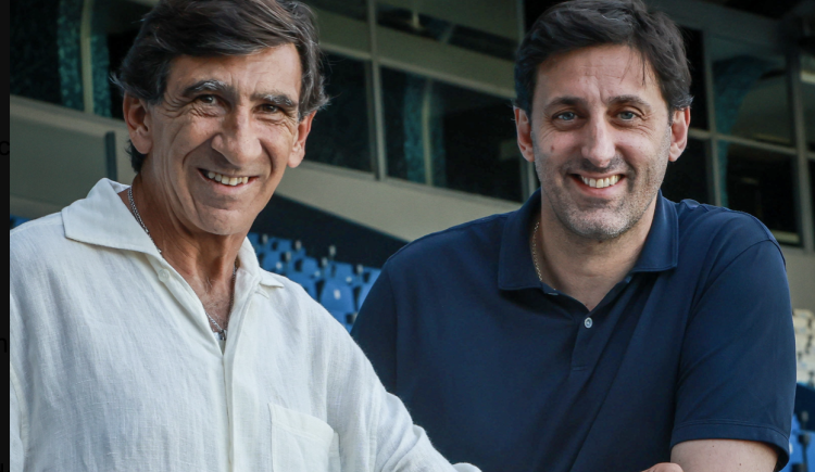 Imagen de Qué dijeron Gustavo Costas y Diego Milito del acuerdo hasta finales de 2028