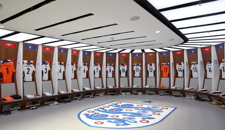 Imagen de De candidato en Manchester a la Selección de Inglaterra, quién es el técnico que dio un inesperado giro en su futuro