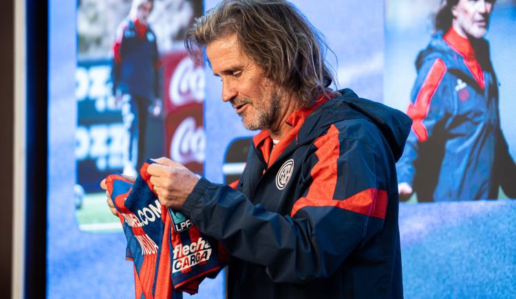 Imagen de Ciclón en marcha: Insua y sus primeras sensaciones como DT de San Lorenzo