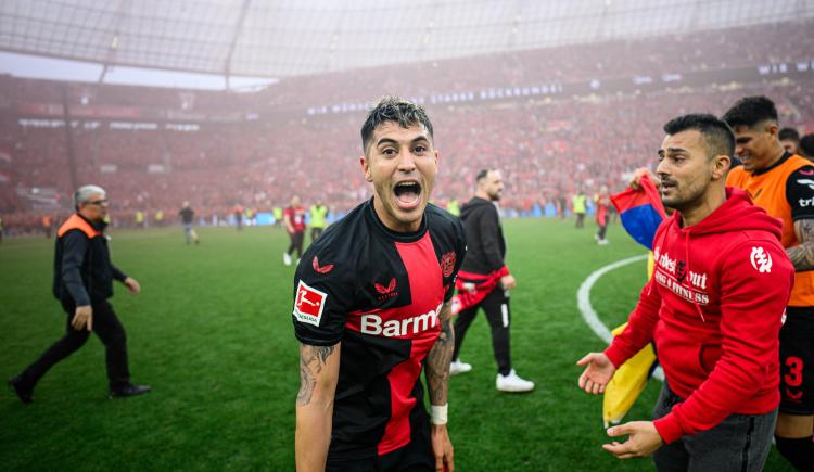 Imagen de Bayer Leverkusen, con Exequiel Palacios, campeón por primera vez en la Bundesliga