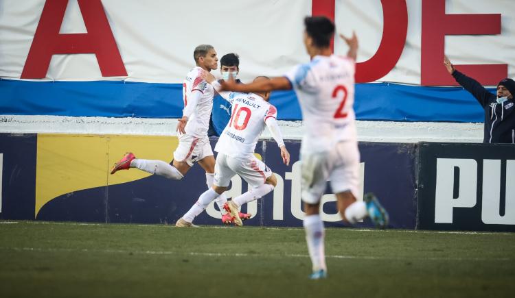 Imagen de NACIONAL SE QUEDÓ CON EL SUPERCLÁSICO URUGUAYO