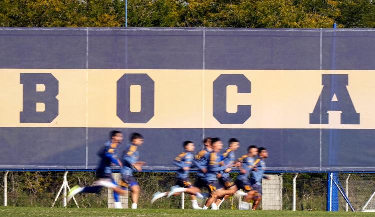 Imagen de Sin Cavani, la llamativa formación que probó Gago de cara al Superclásico