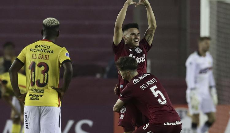 Imagen de Lanús hizo pesar la localía ante Barcelona