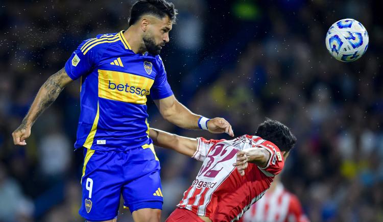 Imagen de Centro del 7 y cabezazo del 9: Zeballos - Giménez, el tándem del gol en Boca
