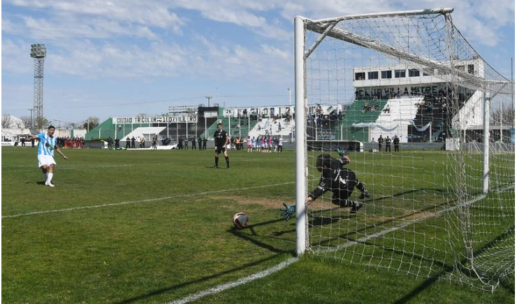 Imagen de El antecedente del arquero de Círculo Deportivo de Nicanor Otamendi: atajar los 4 penales de una tanda