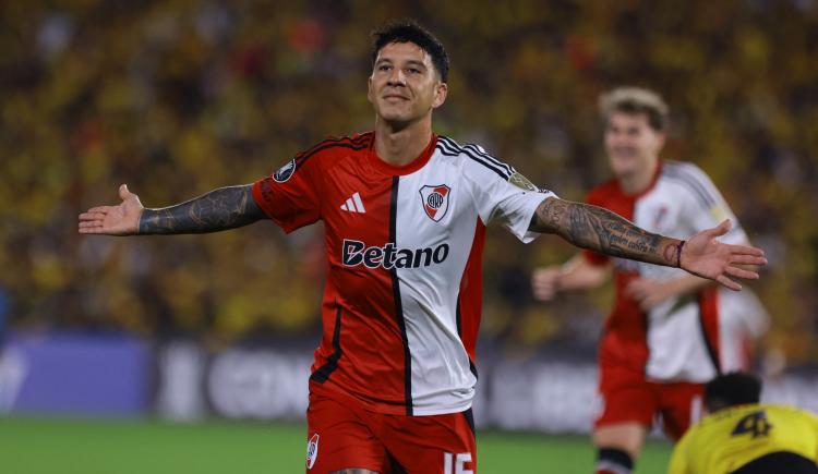 Imagen de Hoja de calcar: los goles mellizos de River frente a Barcelona
