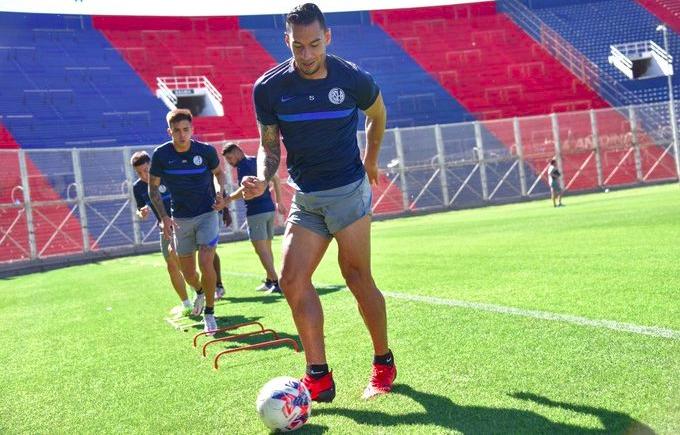Imagen de SAN LORENZO QUIERE PEGAR EL GOLPE EN LINIERS