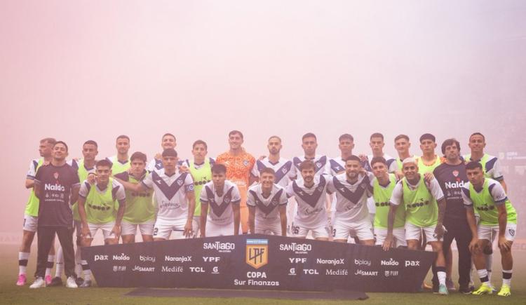 Imagen de Vélez y el vaso medio lleno