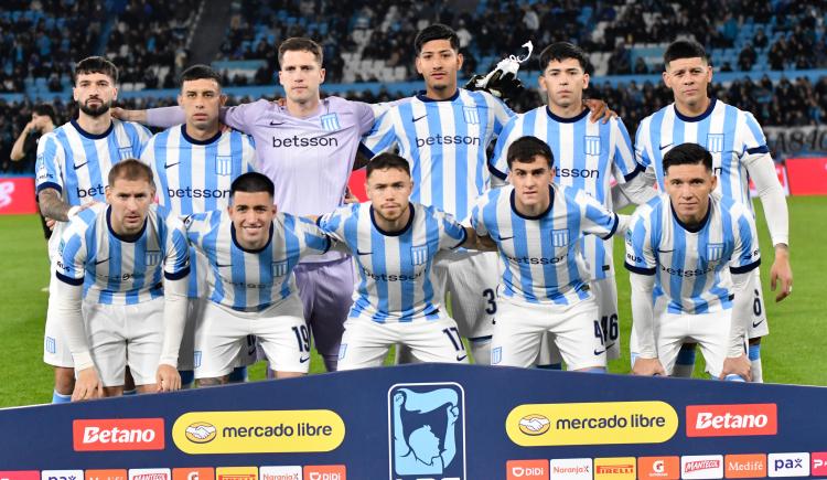 Imagen de El fin de una costumbre histórica: el día que Racing formó sin héroes de Asunción