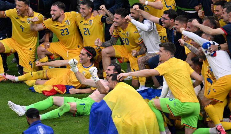 Imagen de Eurocopa: Rumania dio la sorpresa y pasó como líder de grupo