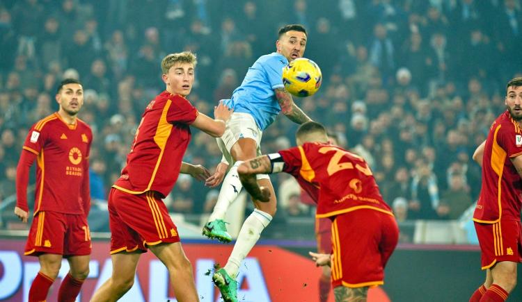 Imagen de Lazio se quedó con el clásico y eliminó a Roma