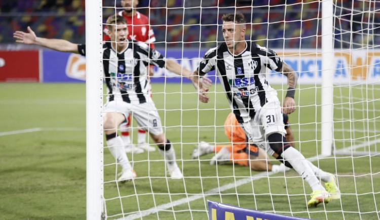 Imagen de Los últimos diez goles de pecho en Primera División