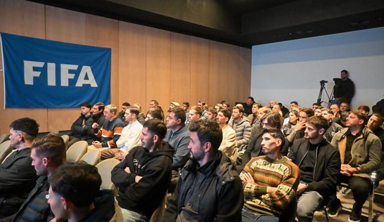Imagen de Los planteles del fútbol argentino fueron informados sobre las nuevas reglas que regirán desde el Torneo Clausura