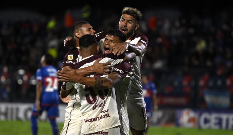 Imagen de Lanús se lo dio vuelta a Tigre y se afirmó en la zona de clasificación