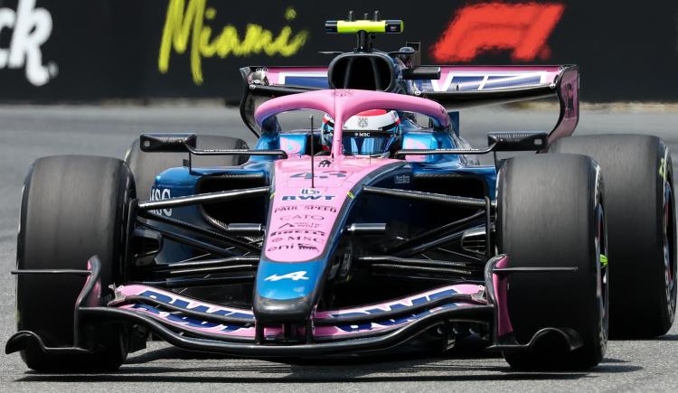 Imagen de Volvió la Fórmula 1: Ferrari le planta pelea a Mercedes y Colapinto ilusiona tras la práctica libre