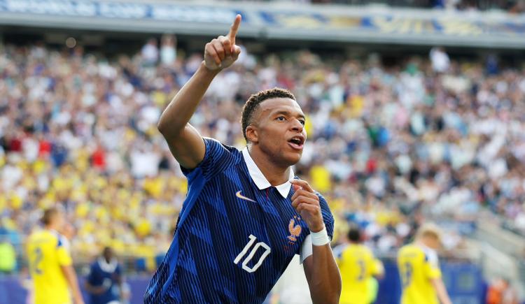 Imagen de Francia goleó a Suecia de la mano de Mbappé y chocará en octavos de final con Paraguay