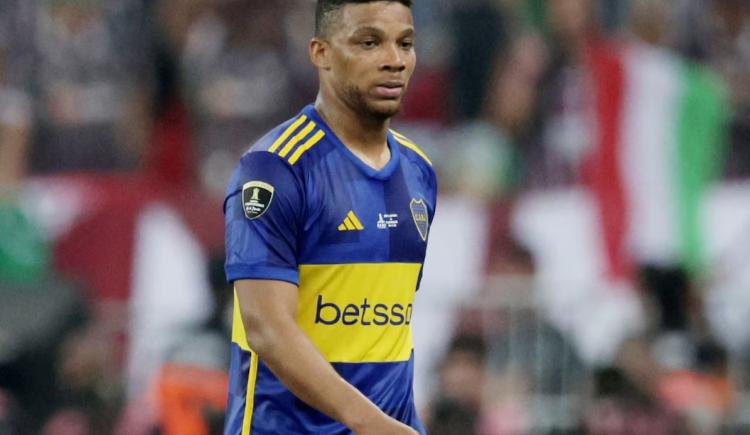 Imagen de Sin lugar en Boca, Frank Fabra fue contactado por un gigante: qué decisión tomó