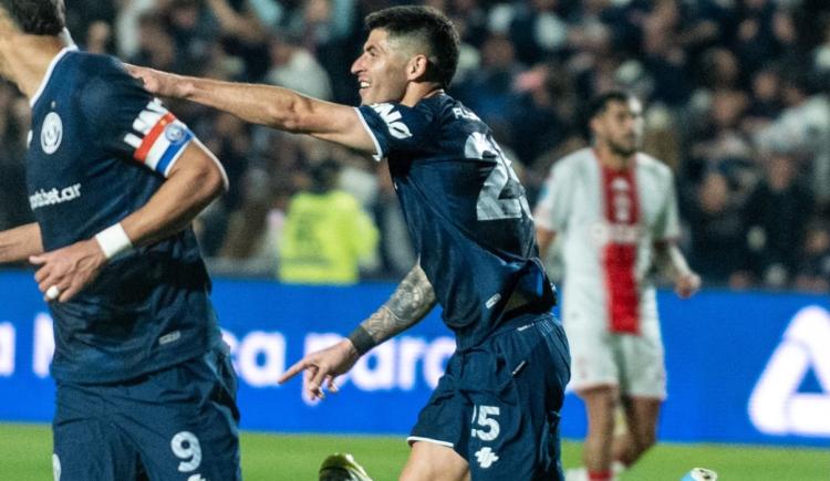 Imagen de En una lluvia de golazos, Independiente Rivadavia venció a Huracán en Mendoza