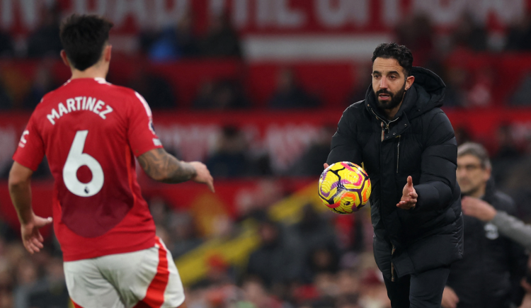 Imagen de Se terminó lo que se daba: el Manchester United de Lisandro Martínez echó a su DT