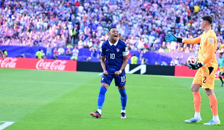 Imagen de Los dardos de Mbappé y otra figura contra el planteo de Paraguay: "No quisieron jugar al fútbol"