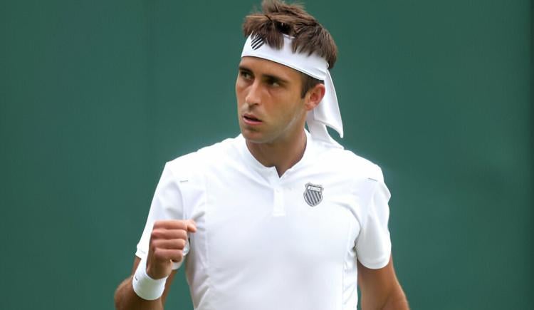 Imagen de Tomás Etcheverry y la primera alegría argentina en Wimbledon