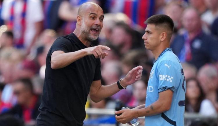 Imagen de Pep Guardiola, tajante y sarcástico sobre la actualidad de Claudio Echeverri