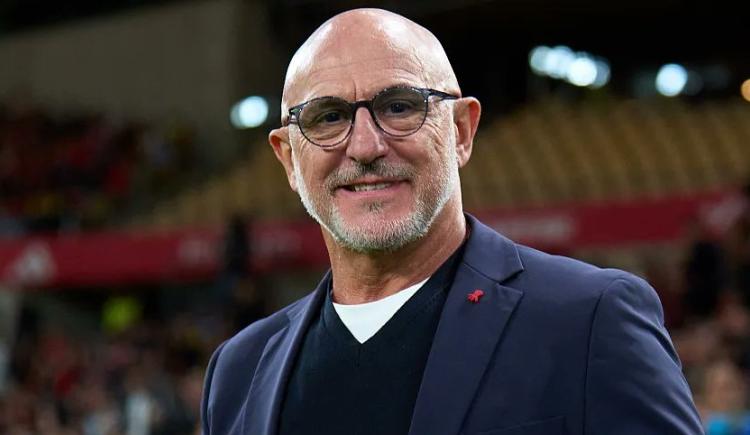 Imagen de El técnico de España no se achicó ante Argentina y habló de Messi