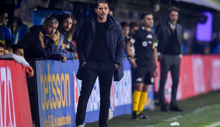 Imagen de Gago valoró el triunfo ante Estudiantes, miró de reojo el Superclásico y fue contundente con Cavani