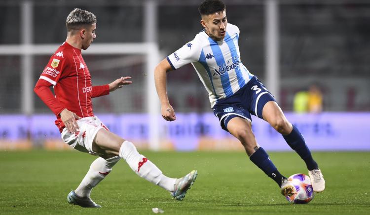 Imagen de Los 10 datos que dejó la victoria de Huracán ante Racing
