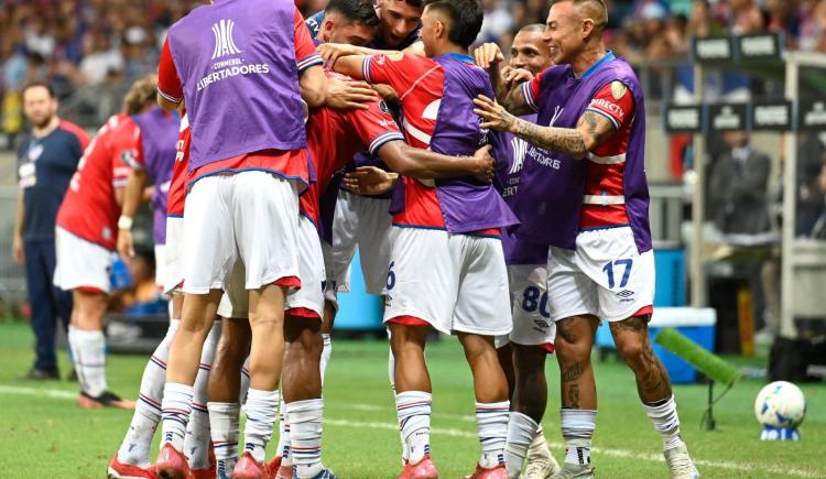 Imagen de Nacional en Brasil: se distanció de Peñarol, igualó a River y va por el récord de Boca