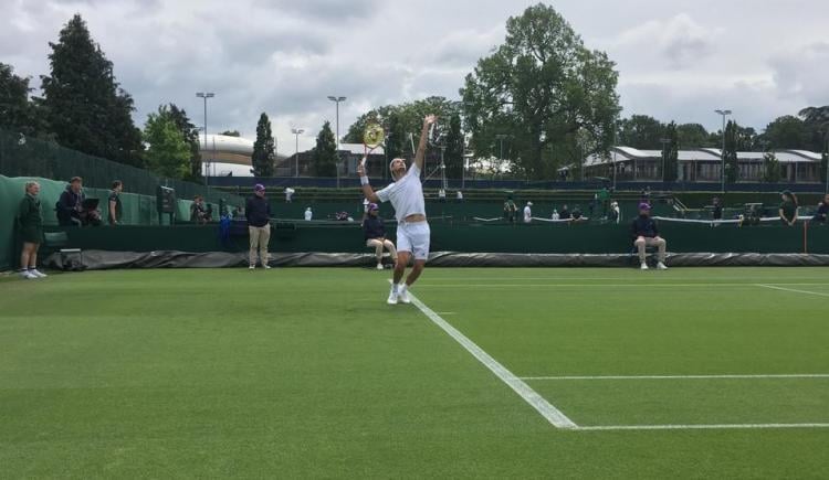 Imagen de WIMBLEDON ARRANCÓ CON CINCO DERROTAS PARA ARGENTINA