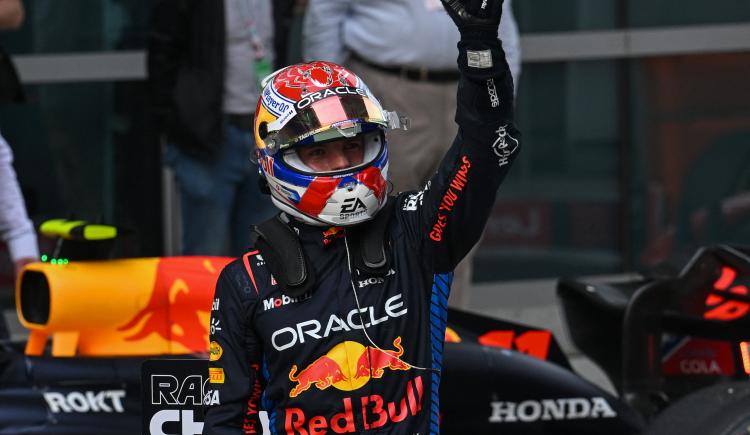 Imagen de Max Verstappen logró la pole número 100 en la historia de Red Bull