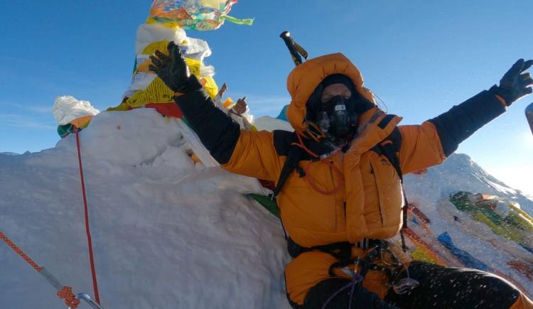 Imagen de Hombre récord: el primer montañista sin piernas en hacer cumbre en el Everest