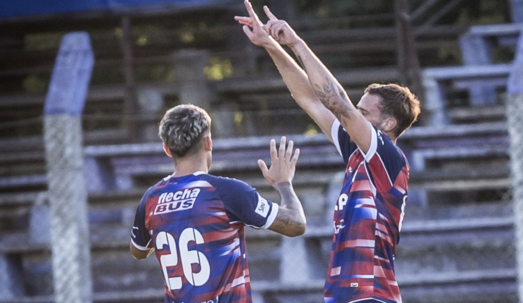 Imagen de Los tremendos golazos que sentenciaron el empate entre Unión y Defensor Sporting