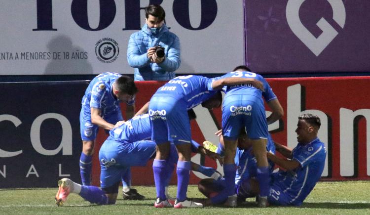 Imagen de REVIVÍ EL MINUTO A MINUTO DE GODOY CRUZ 2-1 RIVER PLATE